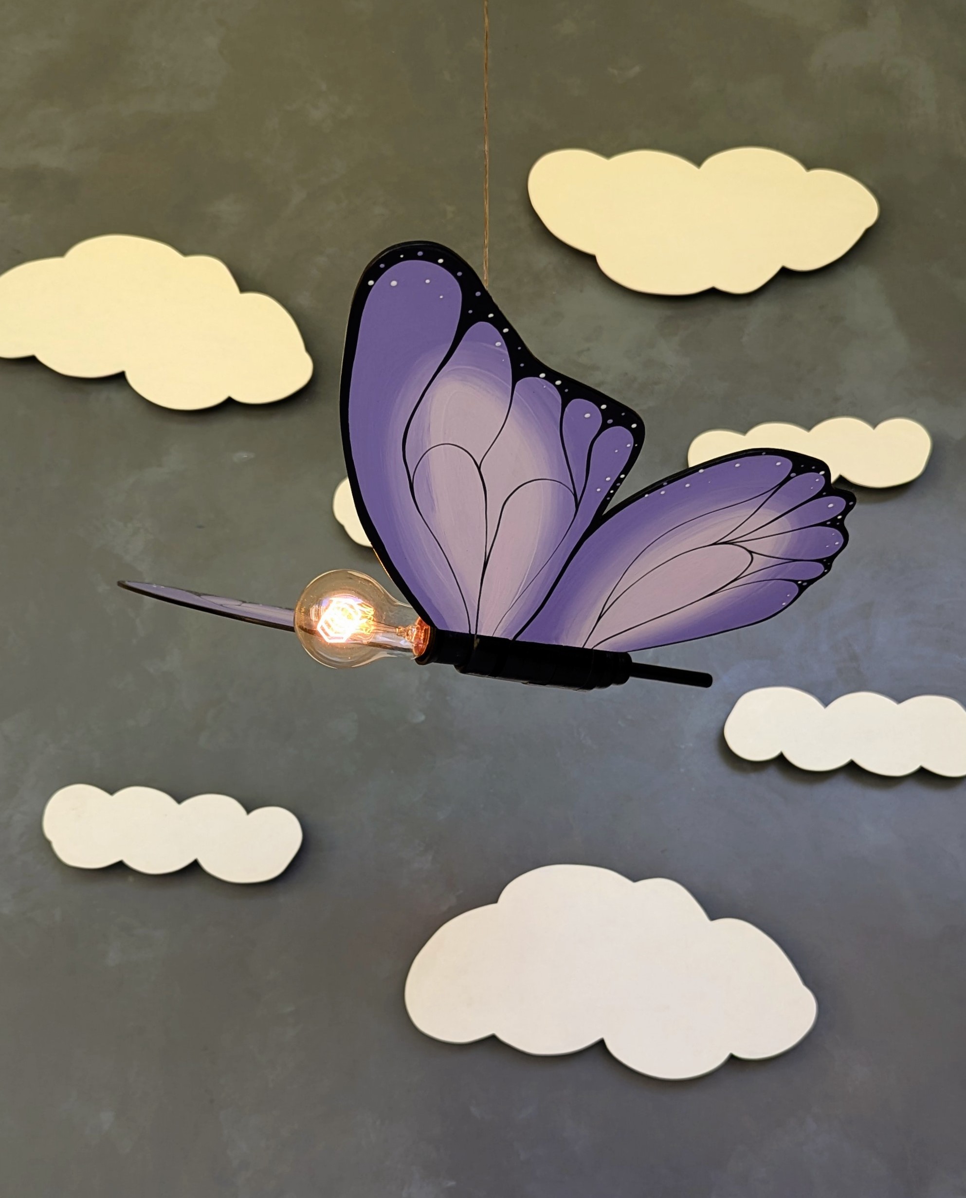 Lampara de techo colgante con forma de mariposa